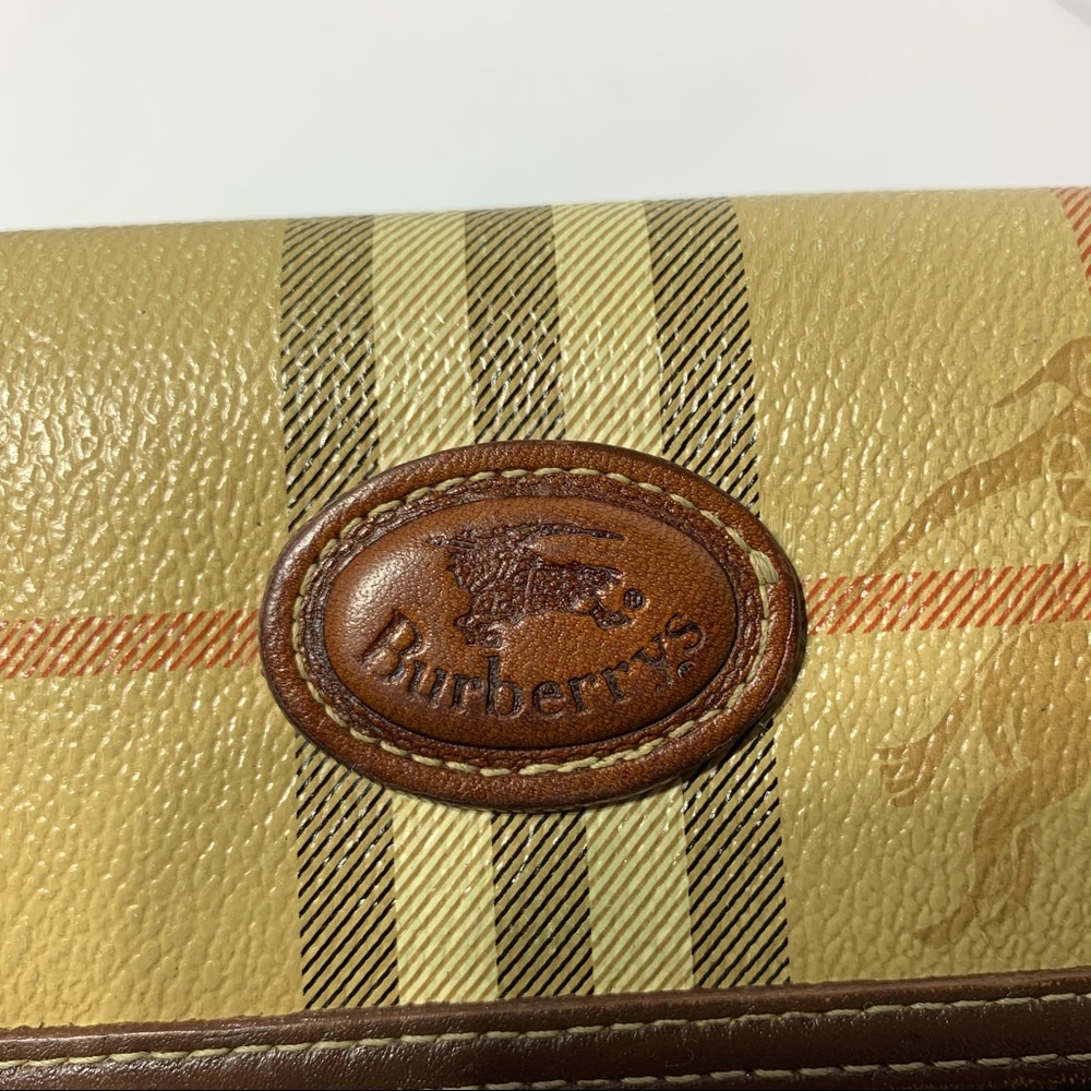 Burberrys Vintage Long Wallet - Picture 8 of 11